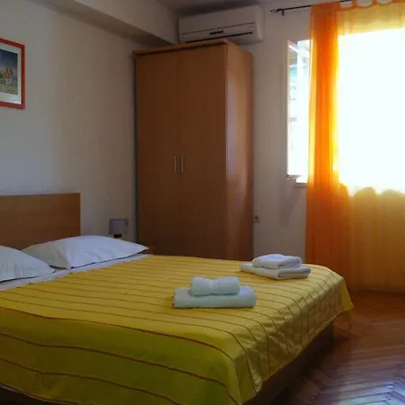 Studios Ana Mari Komiza Room photo