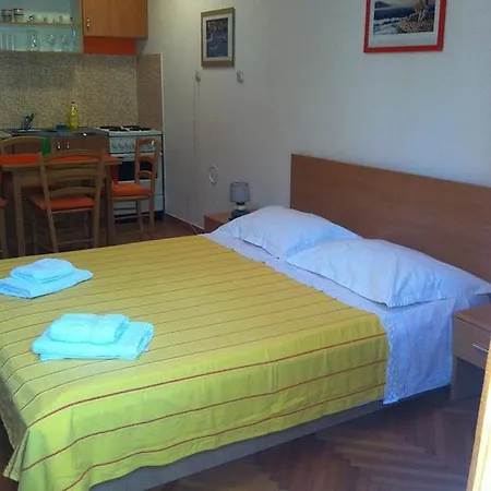Studios Ana Mari Komiza Room photo